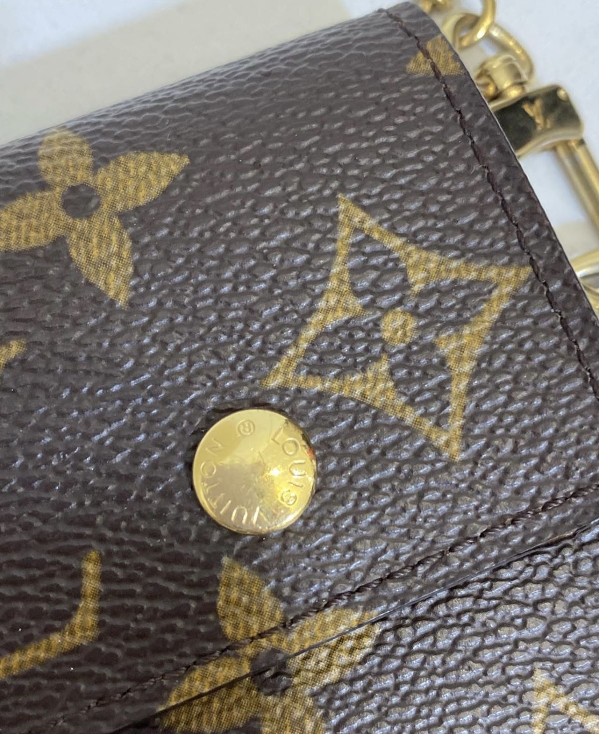 Гаманець Louis Vuitton. Є цепочка 