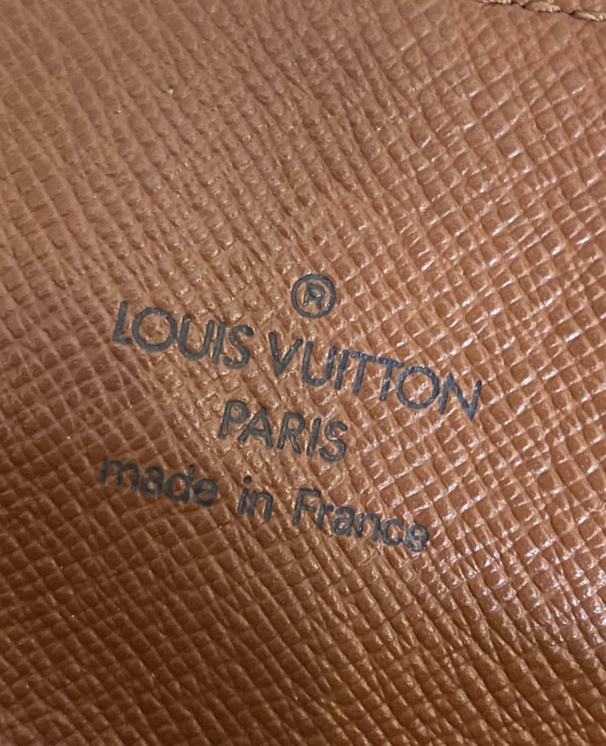Гаманець Louis Vuitton. Є цепочка 