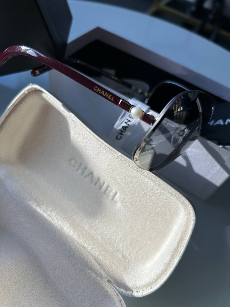 Сонцезахисні окуляри Chanel. Повний комплект