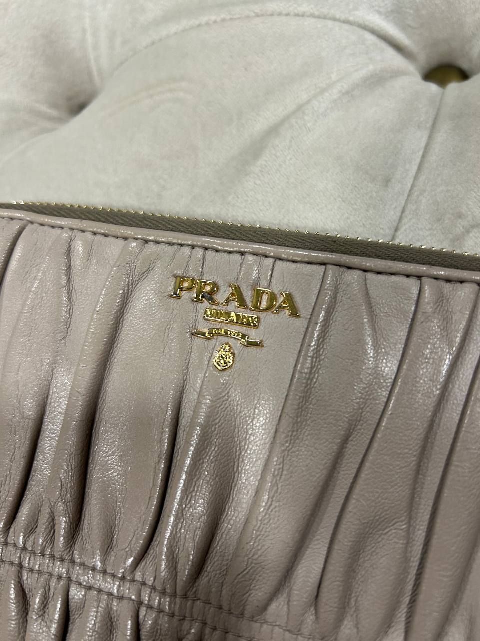 Гаманець Prada
