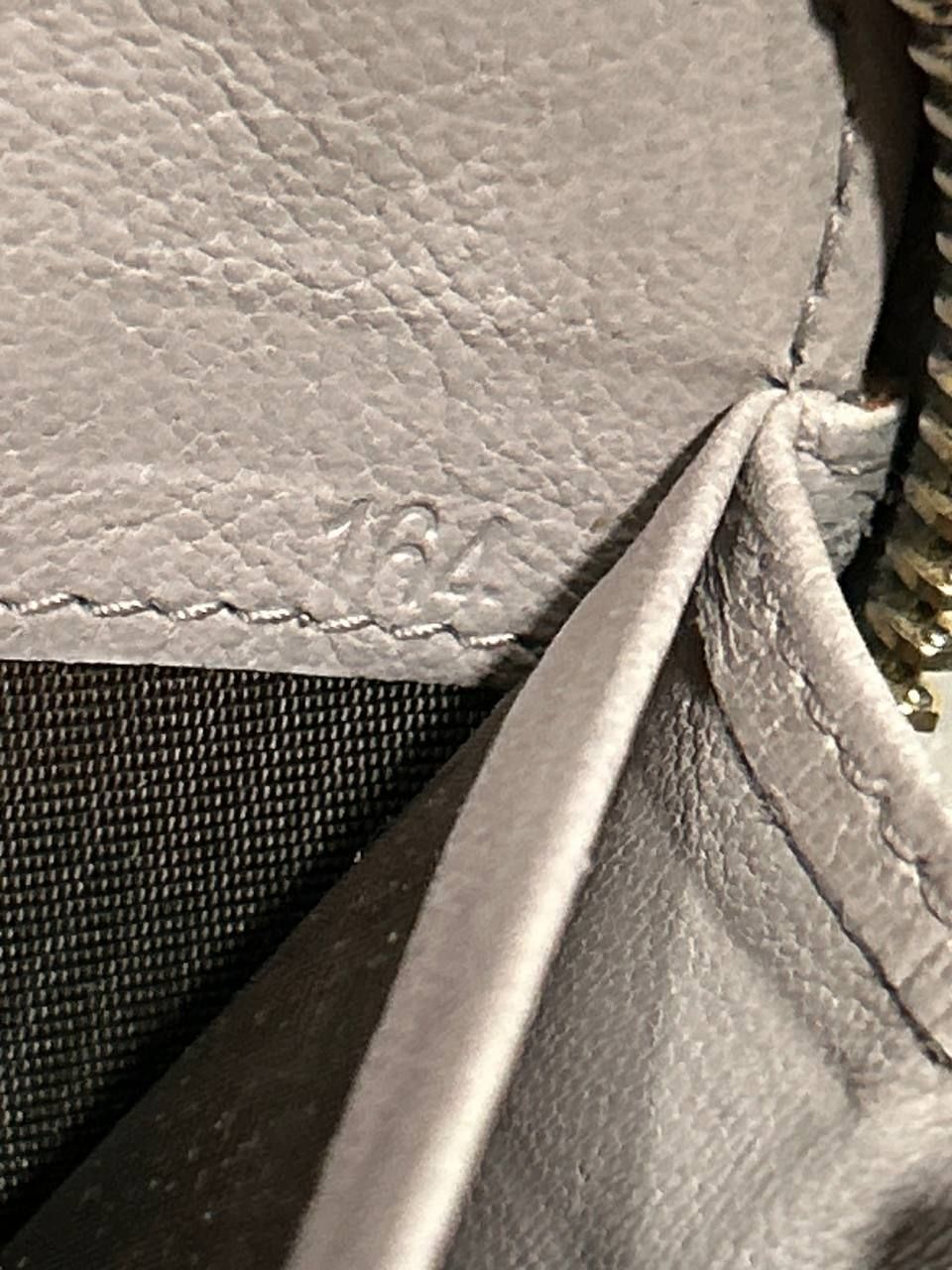 Гаманець Prada