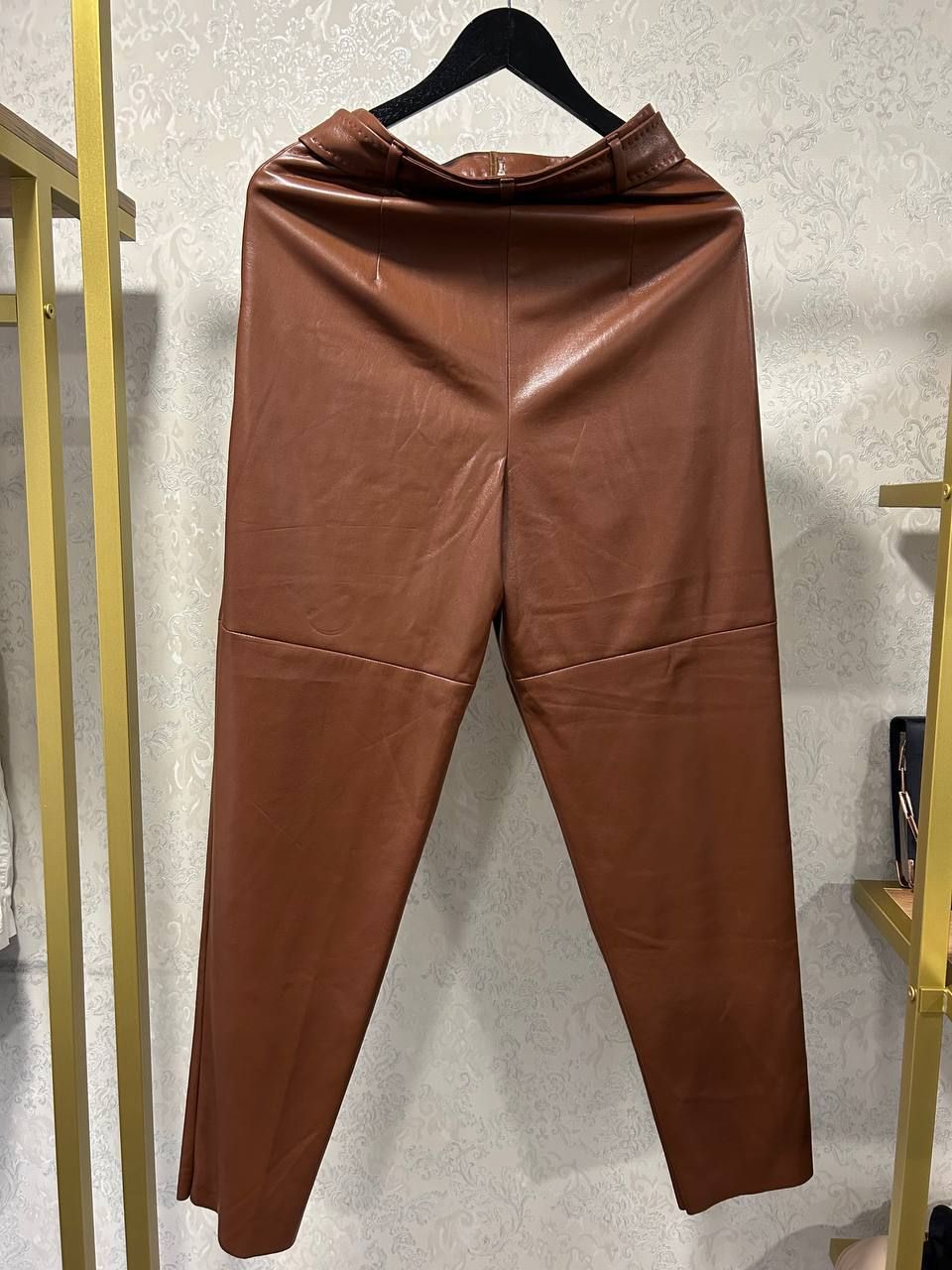Штани утеплені з екошкіри Max Mara Studio. Розмір 40