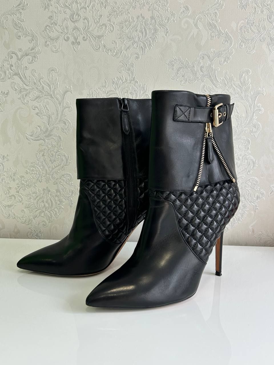 Ботільони Brian Atwood. Розмір 39.5