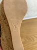 Босоніжки на танкетці Louis Vuitton. Розмір 37.5