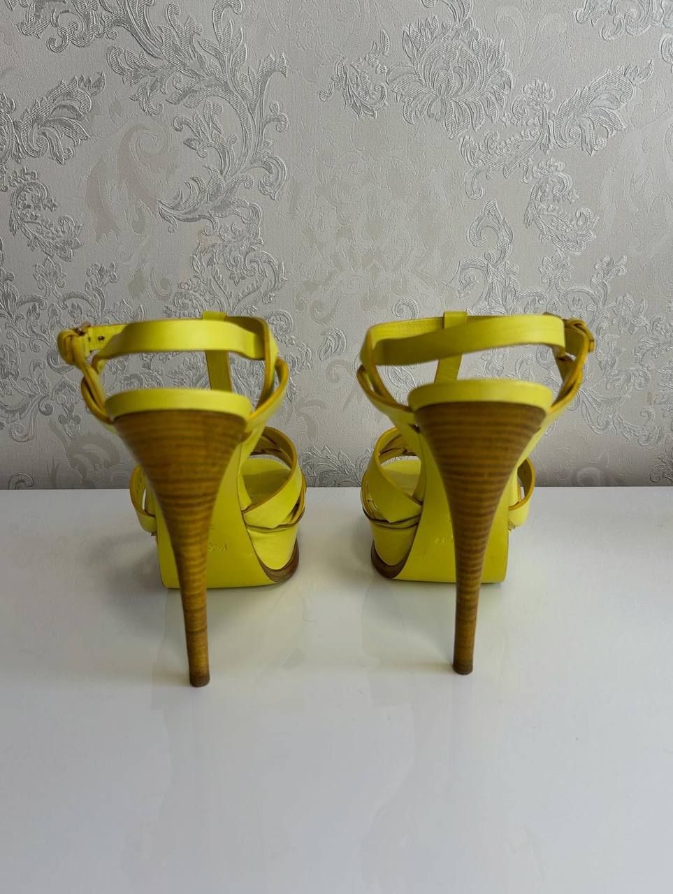 Босоніжки YSL. Розмір 37.5