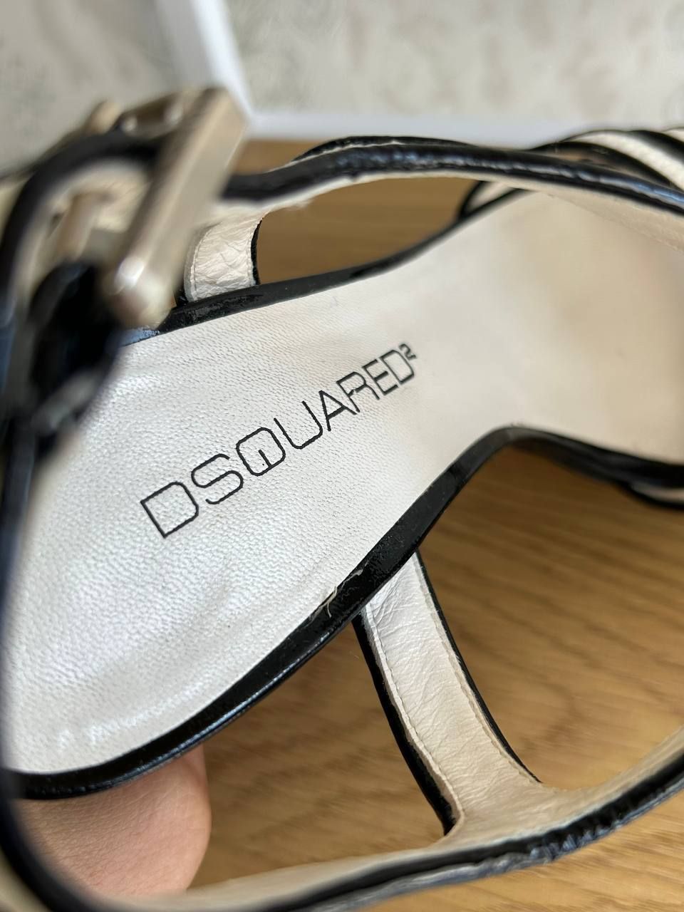Босоніжки DsQuared. Розмір 37