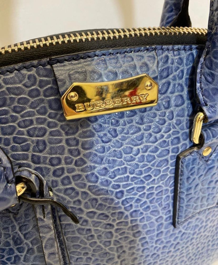 Сумка Burberry блакитного кольору