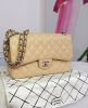Сумка Chanel 2.55 Medium.
